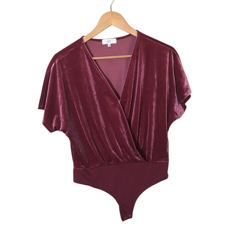 NSR Body Suit Women's Size Medium Pink Velvet Short Sleeve V-Neck